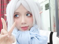 [Cosplay] PoppaChan - Frieren Winter 芙莉莲·黑丝短靴冬装 +S