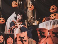 [Cosplay] Leader Bai Yizi 萌妹白易子教主 - Halloween Witch 万圣节魔女