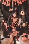 [Cosplay] Leader Bai Yizi 萌妹白易子教主 - Halloween Witch 万圣节魔女