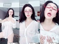 [XR Uncensored] Pan Jiaojiao (潘娇娇) - R18 秀人网模特 退役前最后作品 恋人白玫瑰