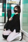 [Cosplay] 洛桑w伊梓 升玖老师-地铁吉他[26P-276.3M]