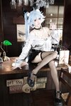 [Cosplay] 九柒喵 少女前线 芙洛伦 药心 [29P-397MB]