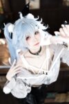 [Cosplay] 九柒喵 少女前线 芙洛伦 药心 [29P-397MB]