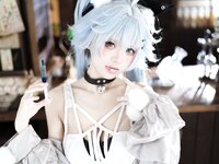 [Cosplay] 九柒喵 少女前线 芙洛伦 药心 [29P-397MB]