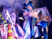 [Cosplay] ZinieQ - Valorant 无畏契约-霓虹+S