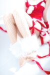 [Cosplay] 洛桑w伊梓 网袜丝带兔兔 [46P4V-423MB]