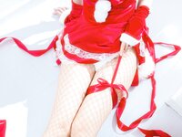 [Cosplay] 洛桑w伊梓 网袜丝带兔兔 [46P4V-423MB]