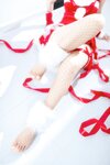[Cosplay] 洛桑w伊梓 网袜丝带兔兔 [46P4V-423MB]