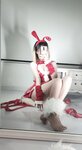 [Cosplay] 洛桑w伊梓 网袜丝带兔兔 [46P4V-423MB]