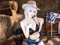 [Cosplay] 九柒喵 碧蓝航线 法戈 纯白热潮 [53P-436MB]