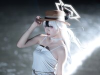 [Cosplay] 纸悦Etsu_ko 加代子白裙 [20P-195MB]