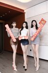 [XR] Lu Xuan Xuan (陆萱萱) & 是小逗逗 & Tang An Qi (唐安琪) - 三姐妹闹新春