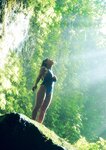 [Photobook]【電子版だけの特典カット付き】福井梨莉華 1st写真集 あいの道しるべ