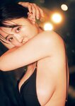 [Photobook]【電子版だけの特典カット付き】福井梨莉華 1st写真集 あいの道しるべ