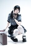 [Cosplay] 清水凪 手提箱与灰色女仆 [80P-1.67GB]