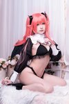 [Cosplay] Quan冉有点饿 利兹 更衣人偶坠入爱河 [34P-621MB]