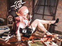 [Cosplay] 是一只熊仔吗 Blue Archive Aru Rikuhachima 碧蓝档案 陸八魔爱瑠 [20P-68.5MB]