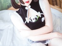 [Cosplay] Natsuko夏夏子 熊猫女仆 [64P1V-852MB]