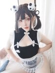 [Cosplay] Natsuko夏夏子 熊猫女仆 [64P1V-852MB]