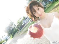 [Graphis] First Gravure 初脱ぎ娘 064 Miina Yoshihara 吉原ミィナ