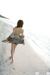 [Graphis] First Gravure 初脱ぎ娘 064 Miina Yoshihara 吉原ミィナ