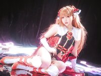 [Cosplay] 是一只熊仔吗 望 [32P-97.4MB]