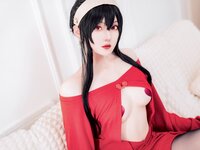 [Cosplay] Natsuko夏夏子 约尔毛衣[36P1V-483MB]