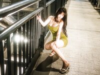 [Cosplay] Tina很妖孽呀 绿色连衣裙 [35P-210MB]