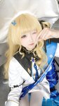 [Cosplay] Seele麦麦 - 鸣潮 菲比&卡提希娅·蓝色花海物语