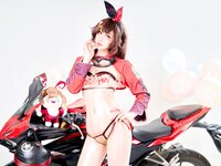 [Cosplay] Joyce Lin - Amber Pizza Genshin Impact