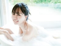 [Photobook] 乃木坂46賀喜遥香 1st写真集 まっさら v4