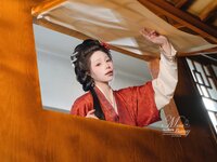 [Cosplay] Yiko湿润兔 2026年02月作品 快马加鞭·金莲迎春 [94P2V-2.08GB]