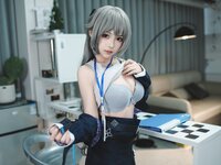 [Cosplay] Bangni邦尼 - 布洛妮娅 (崩坏)