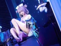 [Cosplay] 柒柒要乖哦 彻夜之歌 护士服小荠 [100P-834MB]