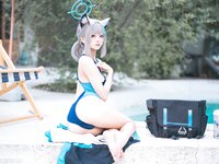 [Cosplay] 九柒喵 蔚蓝档案 砂狼白子泳装 [34P-453MB]