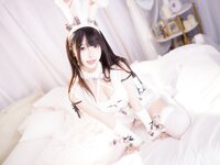 [Cosplay] 神楽坂真冬 毛绒白兔 [75P2V-317MB]