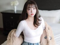 Son Ye-Eun (손예은) - 2025 X-Mas Offline
