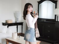 Son Ye-Eun (손예은) - 2025 X-Mas Offline