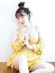 [Photobook] 伊藤彩沙 2nd写真集 HONEY