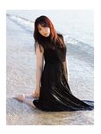 [Photobook] 伊藤彩沙 2nd写真集 HONEY