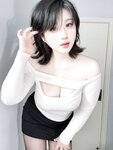 [Cosplay] Zyra秋 - 妈妈的裙子