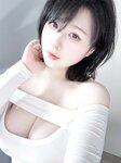 [Cosplay] Zyra秋 - 妈妈的裙子