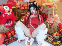 [Cosplay] yuuhui玉汇 2026新春特辑 醒狮少女 [131P2V-2.11GB]