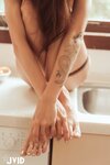 [JVID] Lara 雙囍『全裸、美乳、美尻』陽光女孩雙囍 到家中挑逗你