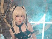 [Cosplay] 钛合金TiTi - 英梨梨束缚衣
