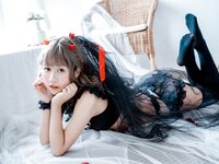 [Cosplay] 萌芽儿o0 黑婚纱 玫瑰内衣 [24P-231MB]