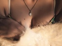 [Photobook] 仁藤りさ 完全限定写真集 欲求 (Wunder Publishing House)