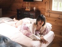 [Photobook] 仁藤りさ 完全限定写真集 欲求 (Wunder Publishing House)
