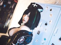 [Cosplay] 阿半今天很开心 黑暗护士 [90P-363MB]