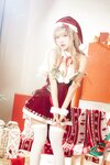 [Cosplay] 是一只熊仔吗 Nikke胜利女神 艾玛圣诞 [40P-134MB]